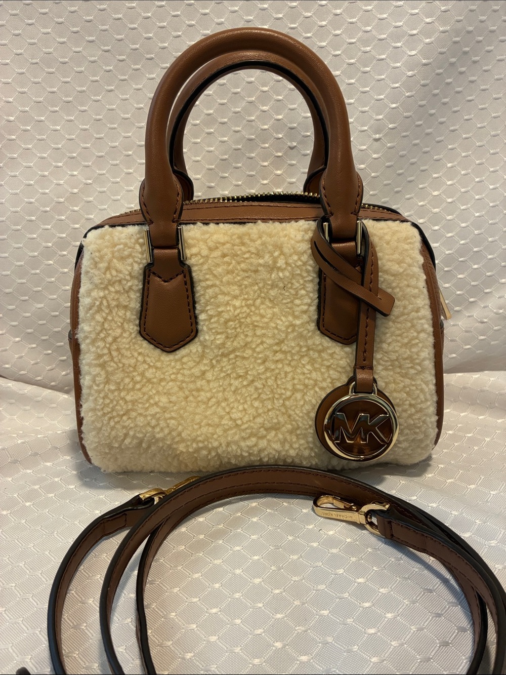 Michael Kors Bedford Aspen Sherpa Mini Crossbody Mint Condition!